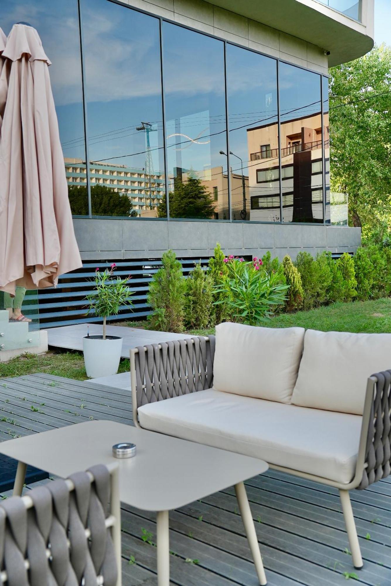 Panoramic Mamaia Hotel Exterior photo