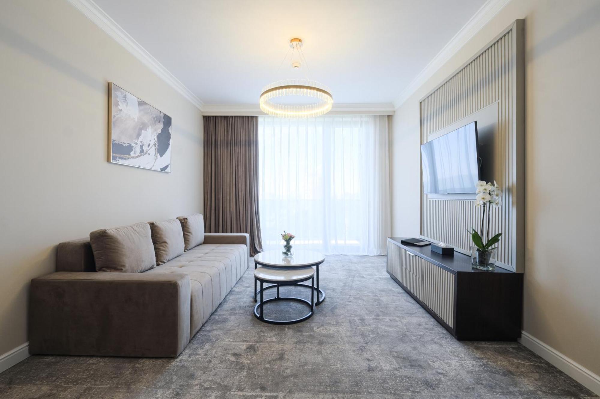 Panoramic Mamaia Hotel Exterior photo