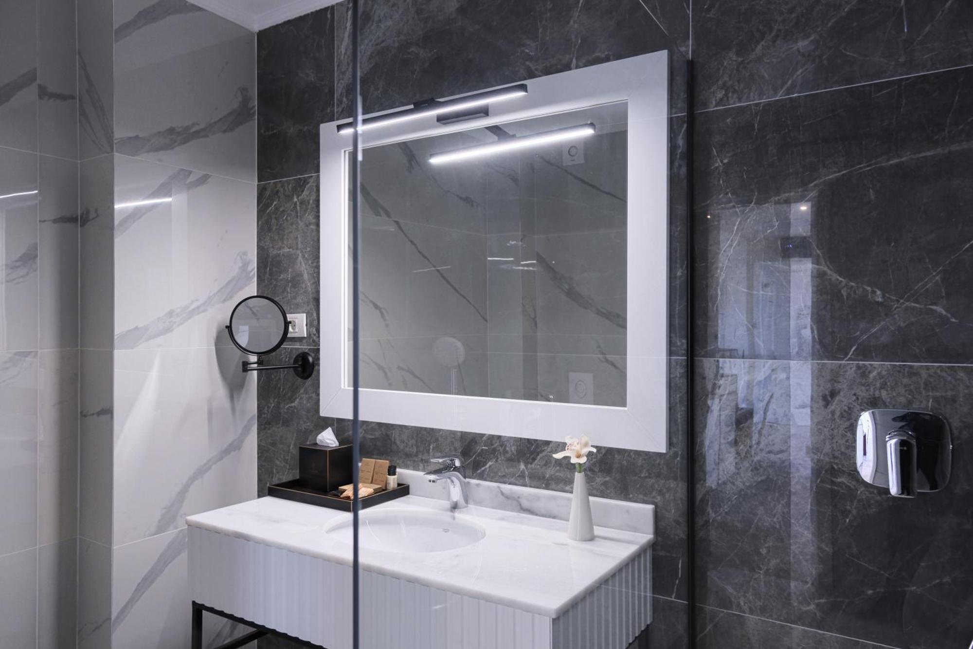 Panoramic Mamaia Hotel Room photo
